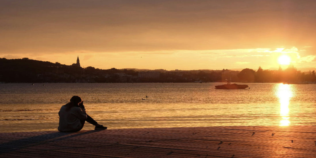 Why Certain Scents Instantly Bring Back Memories | The Science & Emotion of Fragrance