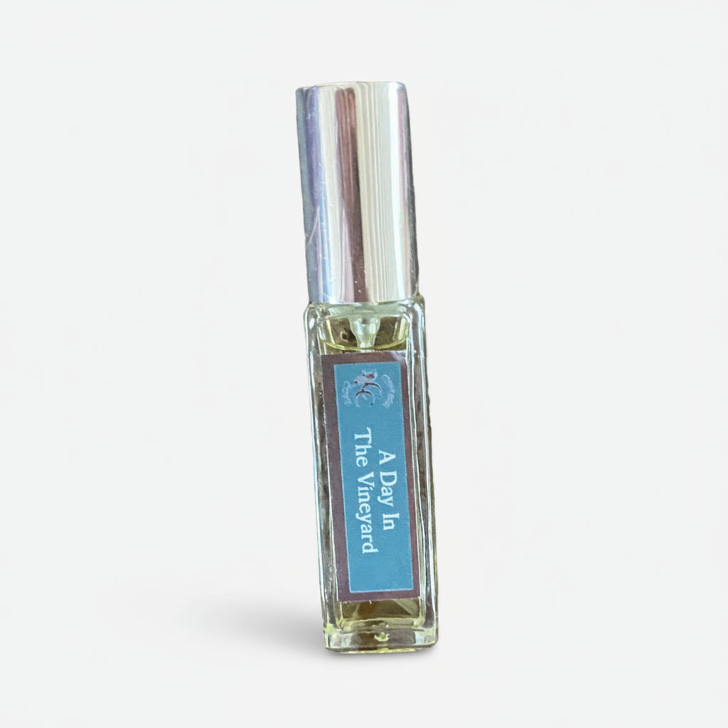 A Day in The Vineyard Eau De Toilette/Perfume 10 mL Travel Vial